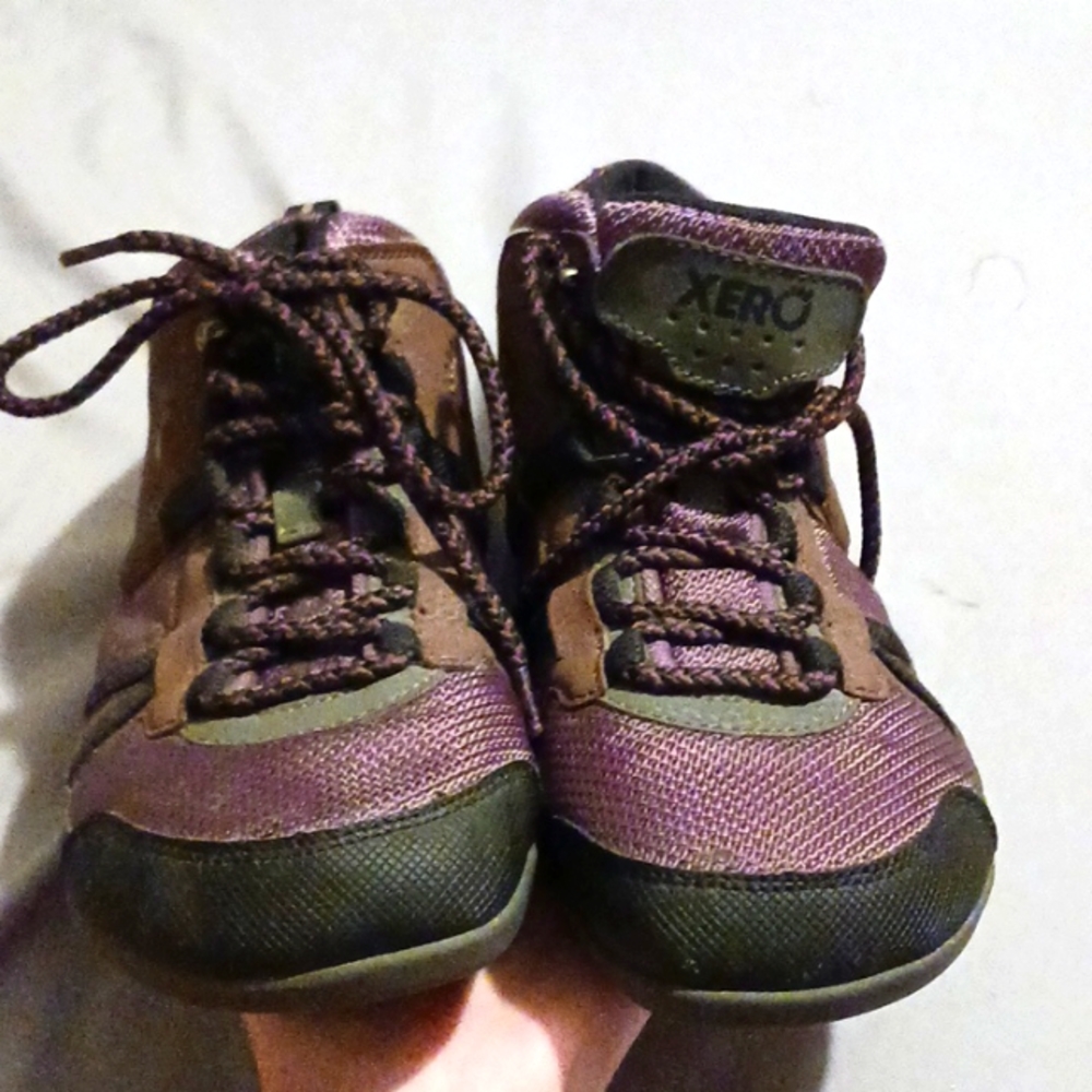 Size 9.5 womens Xero hiking shoes